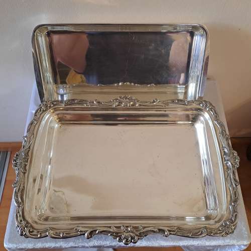 Large  20th Century Silver-Plate Entree serving Dish with lid.