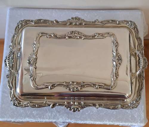 Large  20th Century Silver-Plate Entree serving Dish with lid.