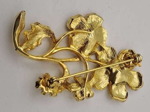 Vintage Brooch 60x40mm with crack