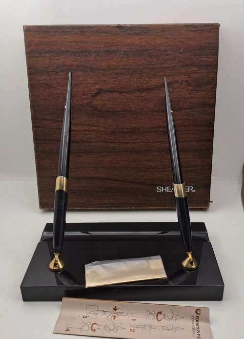 Vintage Sheaffer M14 Deskset with Black Mexican Onyx Base -Fountain pen 14kt Gold nib