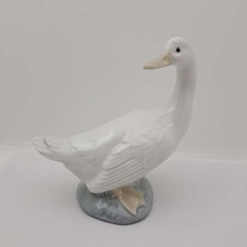 Collectable Daisa 1978 Nao LLadro `Turned Duck`Porcelain figurine Hand Made in Spain
