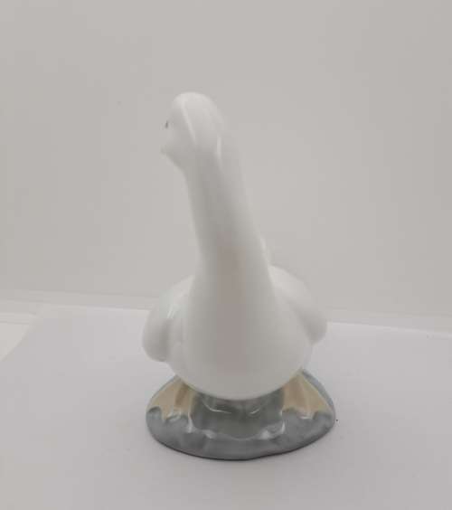 Collectable Daisa 1978 Nao LLadro `Turned Duck`Porcelain figurine Hand Made in Spain