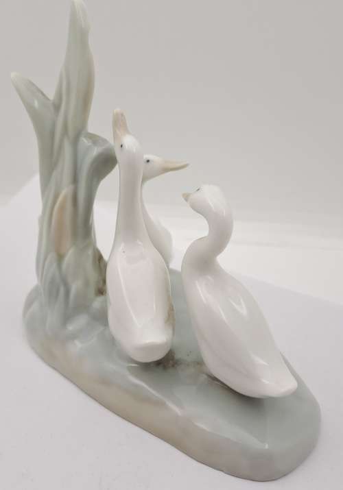 Collectable  Nao LLadro `3  Ducks in Reeds`Porcelain figurine Hand Made in Spain