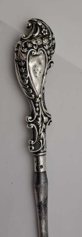 Antique 1901 Sterling Silver handle Button Hook -Birmingham England By Levi & Salaman