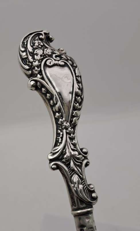 Antique 1901 Sterling Silver handle Button Hook -Birmingham England By Levi & Salaman
