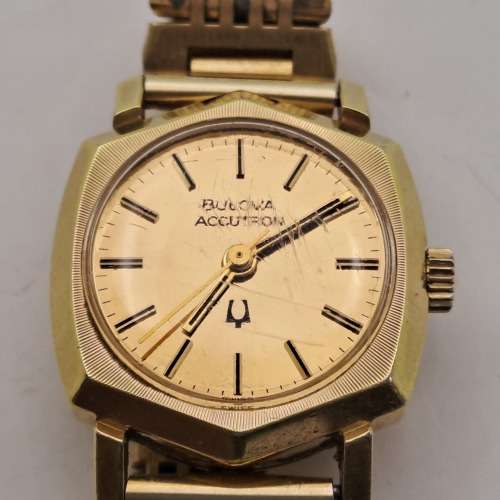 Pre-owned Vintage Ladies Bulova `tuning fork` watch watch -Gold Plated -Working
