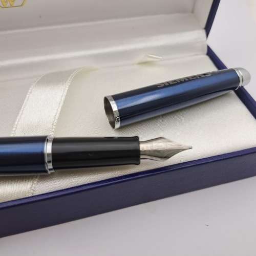 Blue and Crome Waterman Fountain pen (unused) in case with sleeve -Medium nib-Siemens Branded