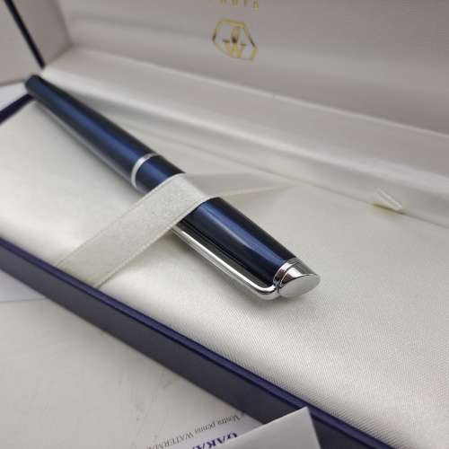 Blue and Crome Waterman Fountain pen (unused) in case with sleeve -Medium nib-Siemens Branded