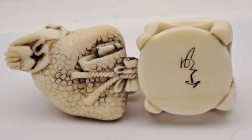 Collectable Antique Netsuke Oriental Figurine - Signed by Artist