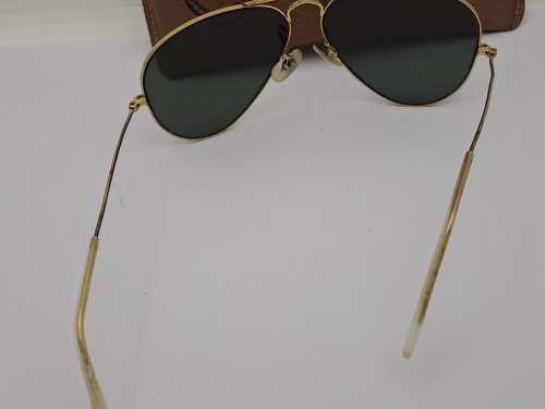 Pre-owned Vintage Genuine RAY-BAN Sunglasses in Case  by by Luxottica