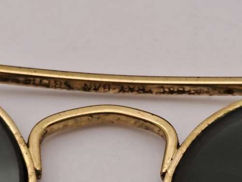 Pre-owned Vintage Genuine RAY-BAN Sunglasses in Case  by by Luxottica