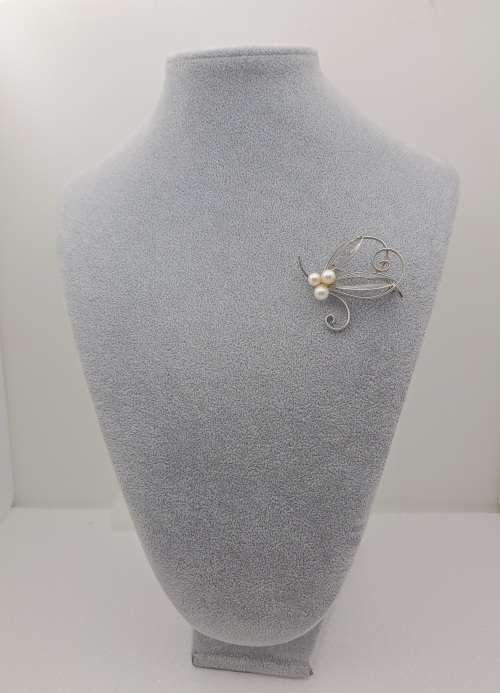Vintage Brooch 50mm x 47mm