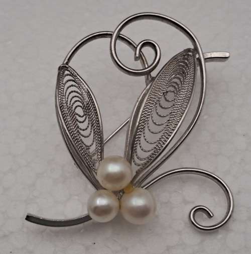 Vintage Brooch 50mm x 47mm