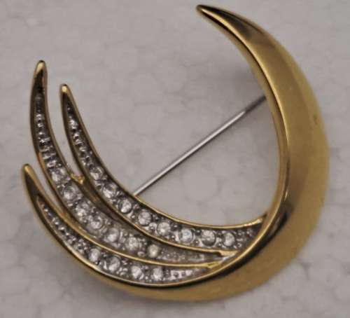Vintage Pierre Cardin Brooch 34mm x 35mm