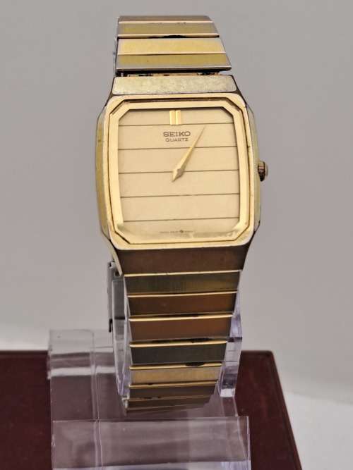 Pre-owned -Vintage Mens Seiko Quartz Watch 6530-5540 Serial 510231- Working in Case