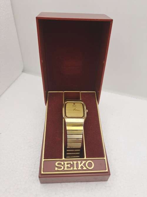 Pre-owned -Vintage Mens Seiko Quartz Watch 6530-5540 Serial 510231- Working in Case