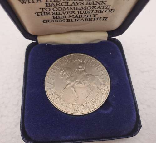1977  United Kingdom 25 New Pence - Elizabeth II Silver Jubilee PROOF coin in Case