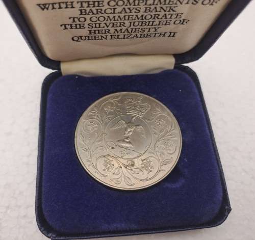 1977  United Kingdom 25 New Pence - Elizabeth II Silver Jubilee PROOF coin in Case