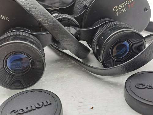 Vintage Pre-Owned Canon 7x35 Binoculars in Case with Caps