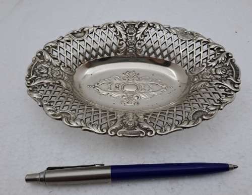 Small Vintage Silverplated Tray- 15cm x 10,7cm x 2cm
