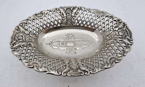 Small Vintage Silverplated Tray- 15cm x 10,7cm x 2cm