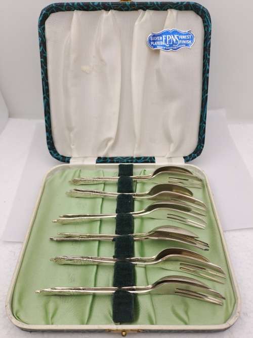 12 Pc Vintage Silver Plated Apostel Tea spoon and Cake Fork Set-Boxed-Sheffield England