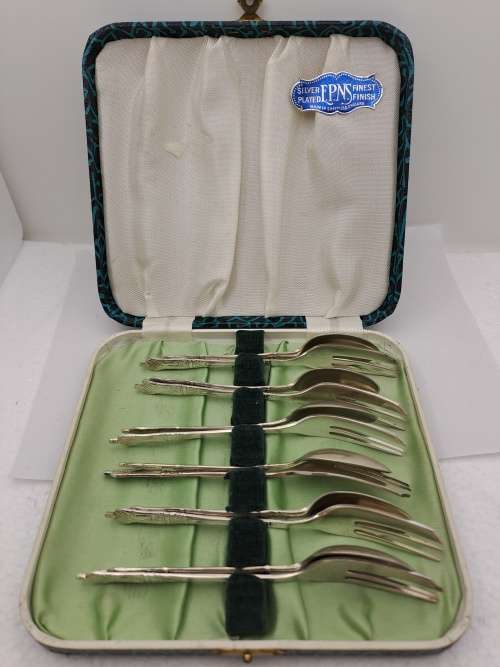 12 Pc Vintage Silver Plated Apostel Tea spoon and Cake Fork Set-Boxed-Sheffield England