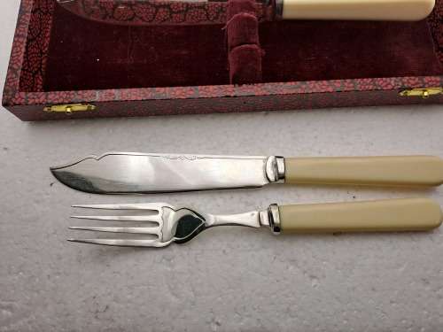 12 Pc Vintage DE MONTFORT Silver Plated Bone Handle Fish Cutlery set -Boxed -Sheffield England