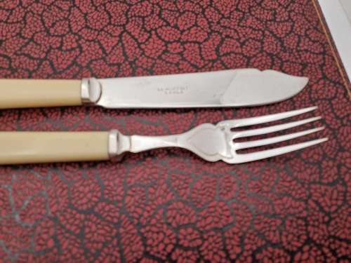 12 Pc Vintage DE MONTFORT Silver Plated Bone Handle Fish Cutlery set -Boxed -Sheffield England
