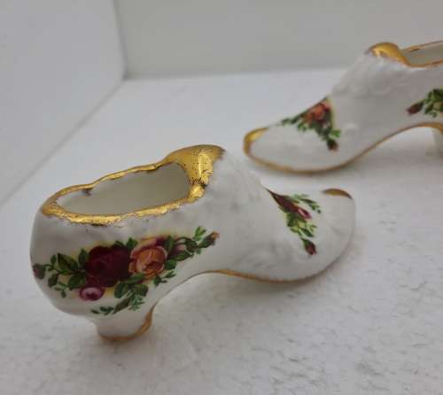 2 Vintage Royal Albert Old Country Roses Shoes (Very Tiny chip on one)