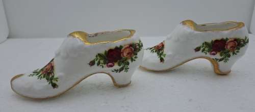 2 Vintage Royal Albert Old Country Roses Shoes (Very Tiny chip on one)