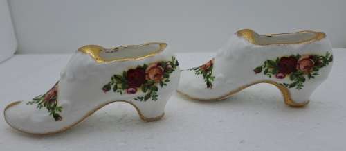 2 Vintage Royal Albert Old Country Roses Shoes (Very Tiny chip on one)