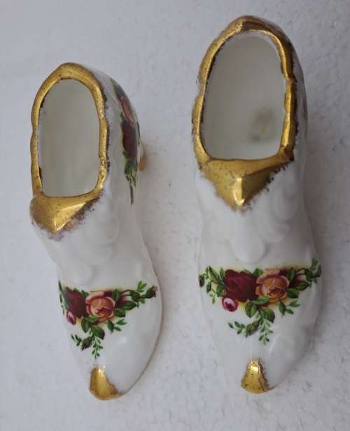 2 Vintage Royal Albert Old Country Roses Shoes (Very Tiny chip on one)