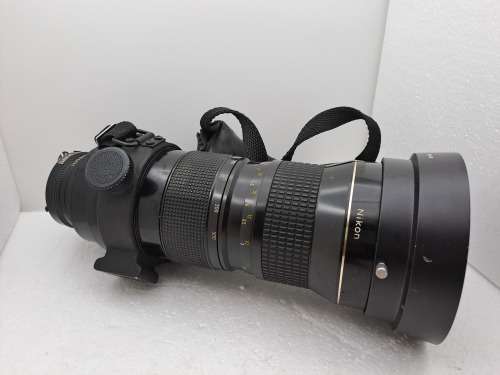 Pre-owned Vintage 1970`s Nikon Zoom Nikkor 50-300mm 1:4,5 with filter and cap