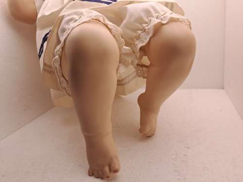 ` Tippy ` Porcelain Doll- a Cindy Marschner Reproduction 1991 -52cm x 32cm