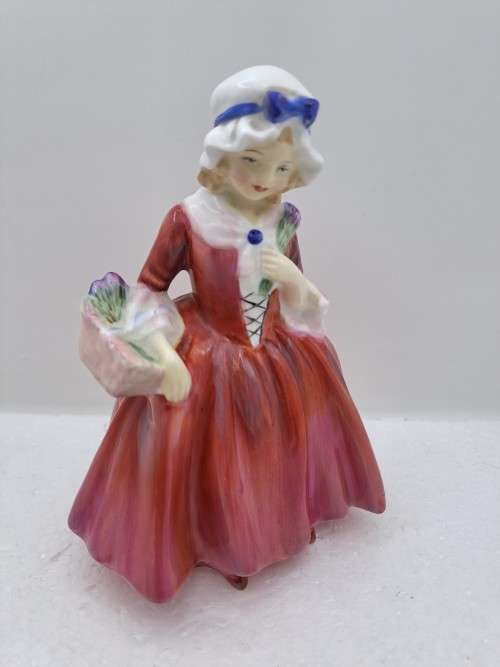 Vintage Royal Doulton `Lavinia`` No838507` HN 1955 Porcelain doll