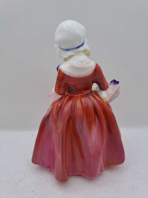 Vintage Royal Doulton `Lavinia`` No838507` HN 1955 Porcelain doll