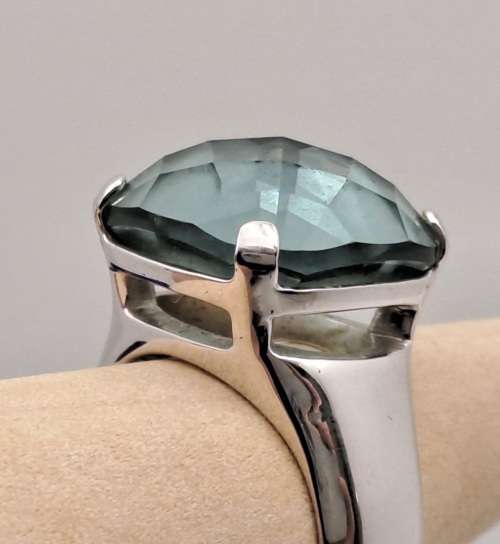 Pre-Owned Light Turquoise Swarovski Crystal Ladies Dress ring - Boxed.