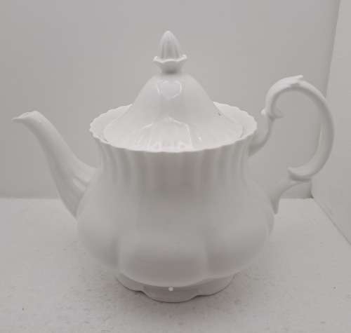 Vintage Royal Albert REVERIE Bone China  Teapot -Mint condition