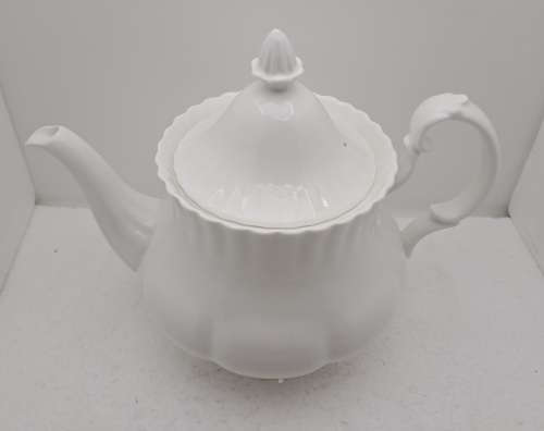 Vintage Royal Albert REVERIE Bone China  Teapot -Mint condition