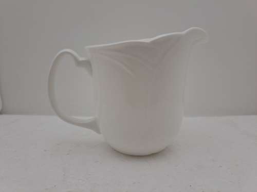 1986 Royal Albert HORIZONS PROFILE Bone China -Creamer