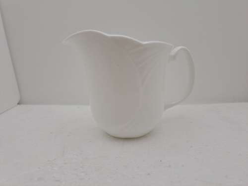 1986 Royal Albert HORIZONS PROFILE Bone China -Creamer