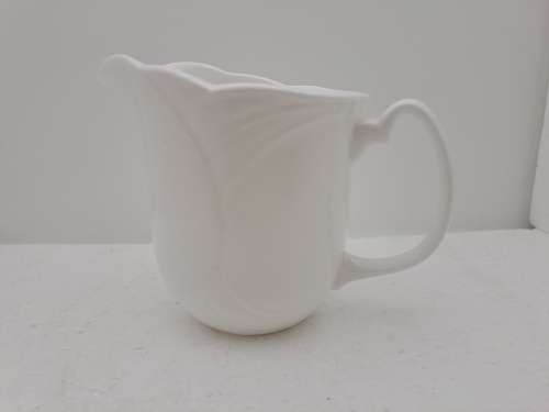1986 Royal Albert HORIZONS PROFILE Bone China -Creamer
