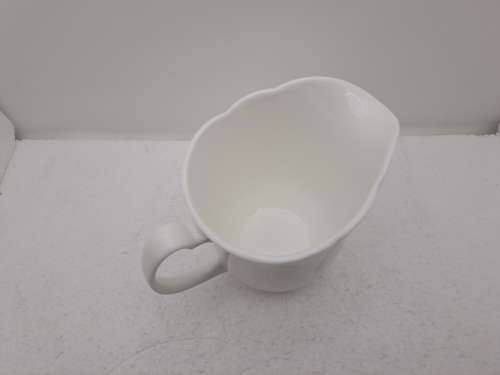 1986 Royal Albert HORIZONS PROFILE Bone China -Creamer