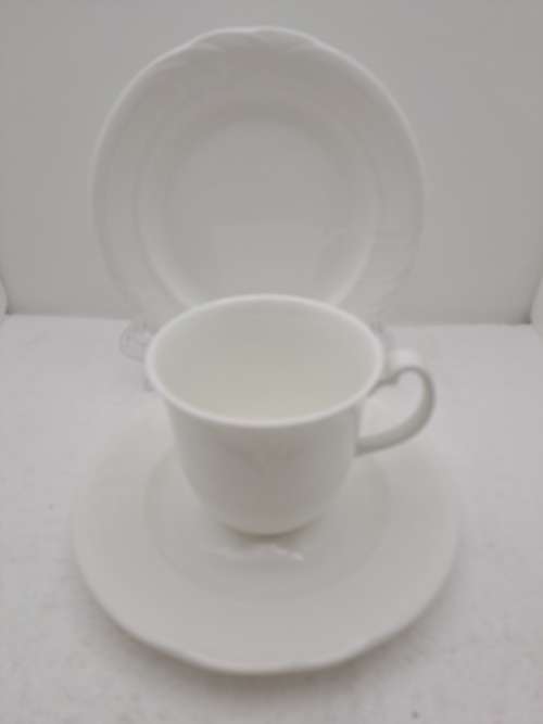 1986 Royal Albert HORIZONS PROFILE Bone China -Trio (6 Available)