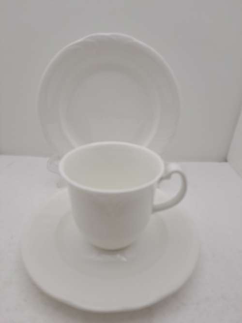 1986 Royal Albert HORIZONS PROFILE Bone China -Trio (6 Available)