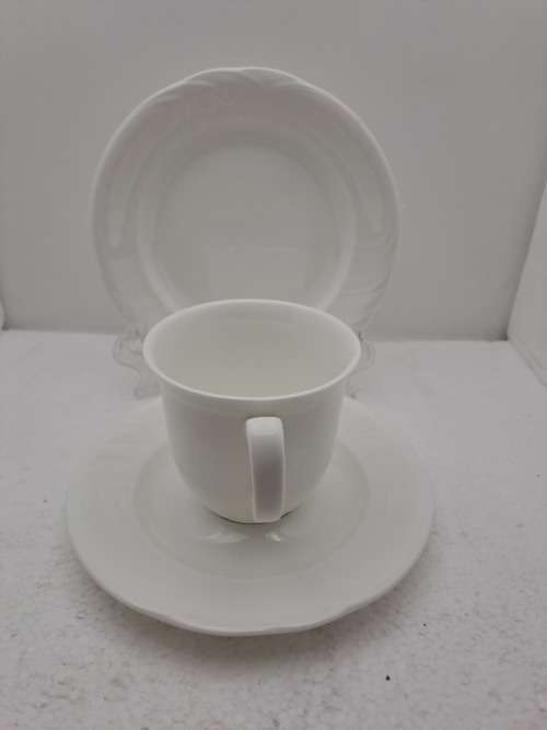 1986 Royal Albert HORIZONS PROFILE Bone China -Trio (6 Available)