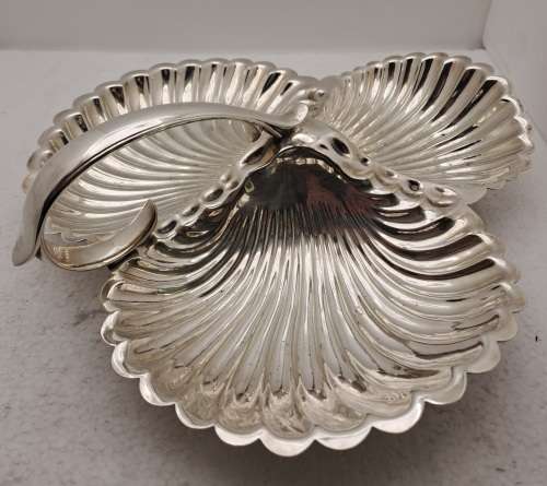Vintage Italian style Silver Plated E.P.N.S 3 Part Clam Shell Server