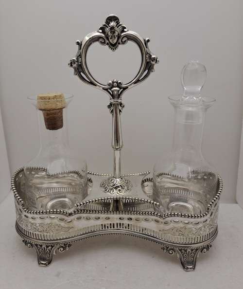 Beautiful Antique Silverplate Cruet Set