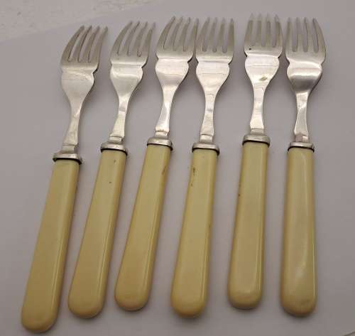 6 Vintage Bone Handle Fish Forks - 17cm - Sheffield England